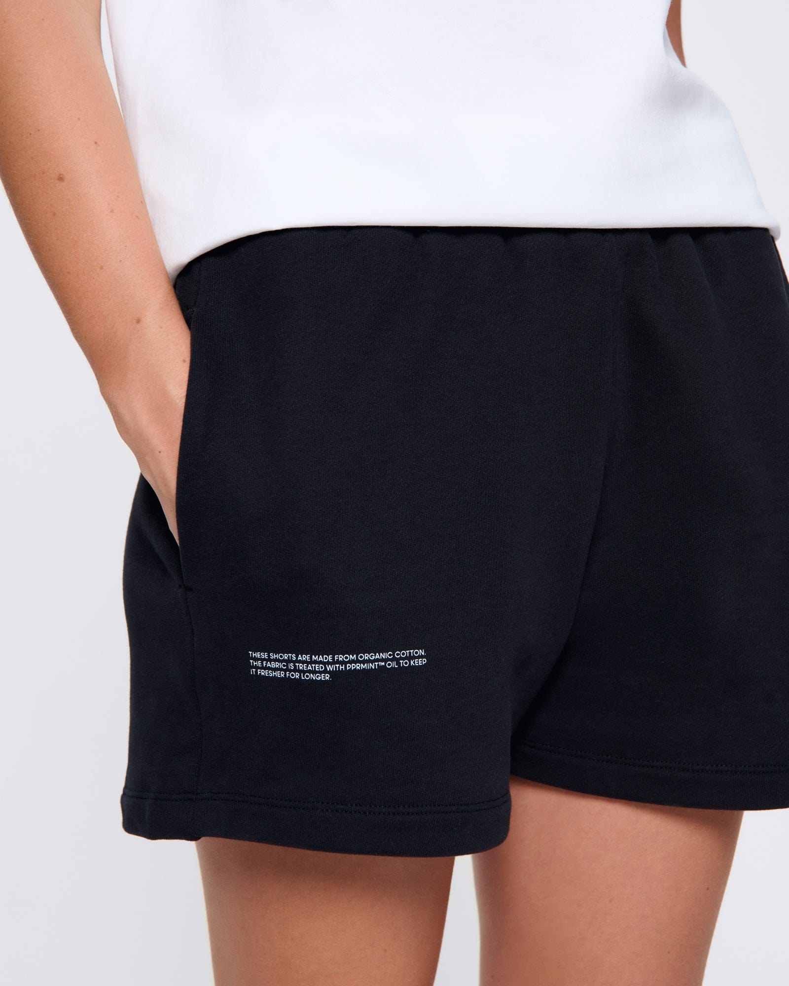 Womens 365 Midweight Shorts—black - Image 4
