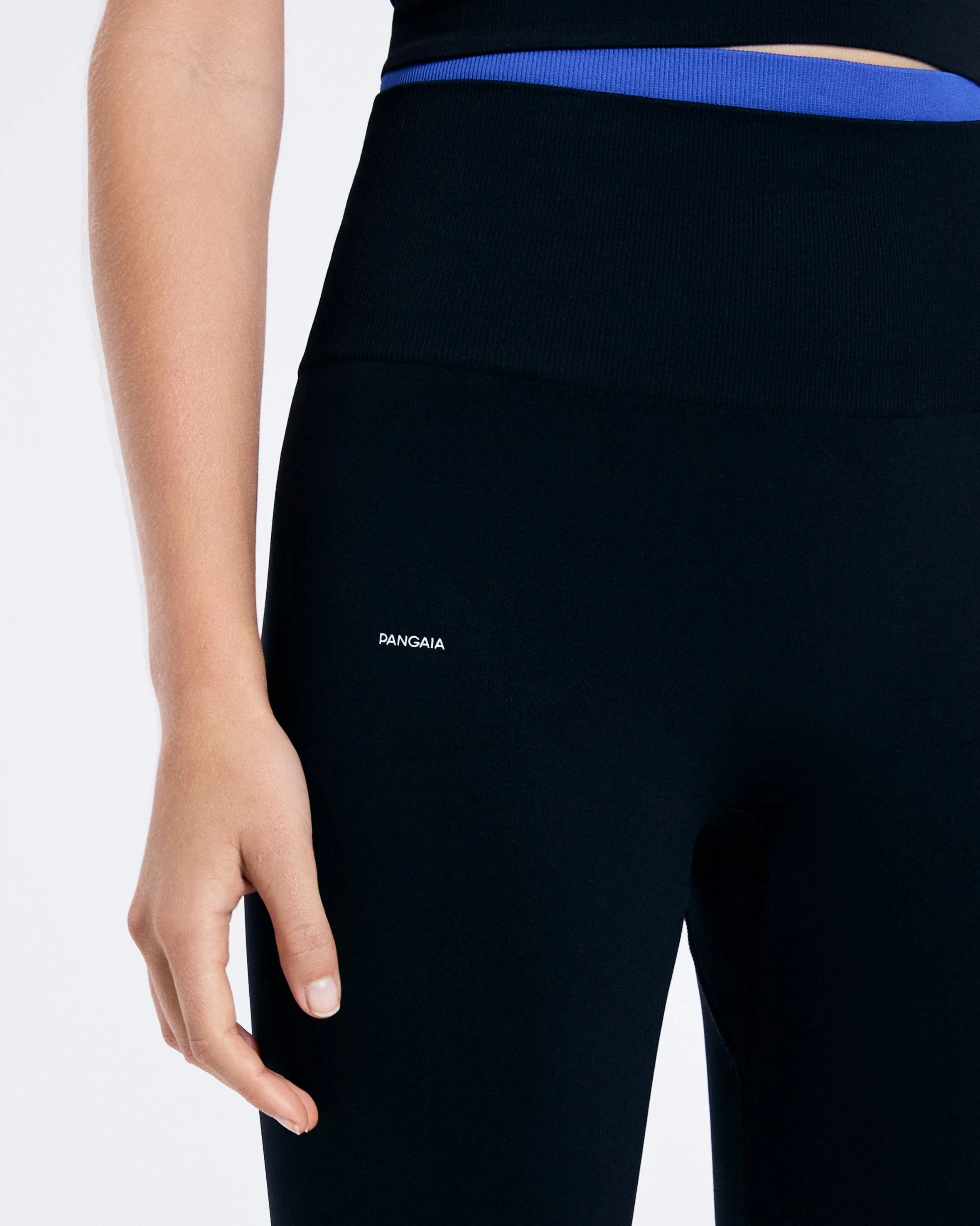 Womens 99% Bio-Based Compressive Leggings—Black - Image 6